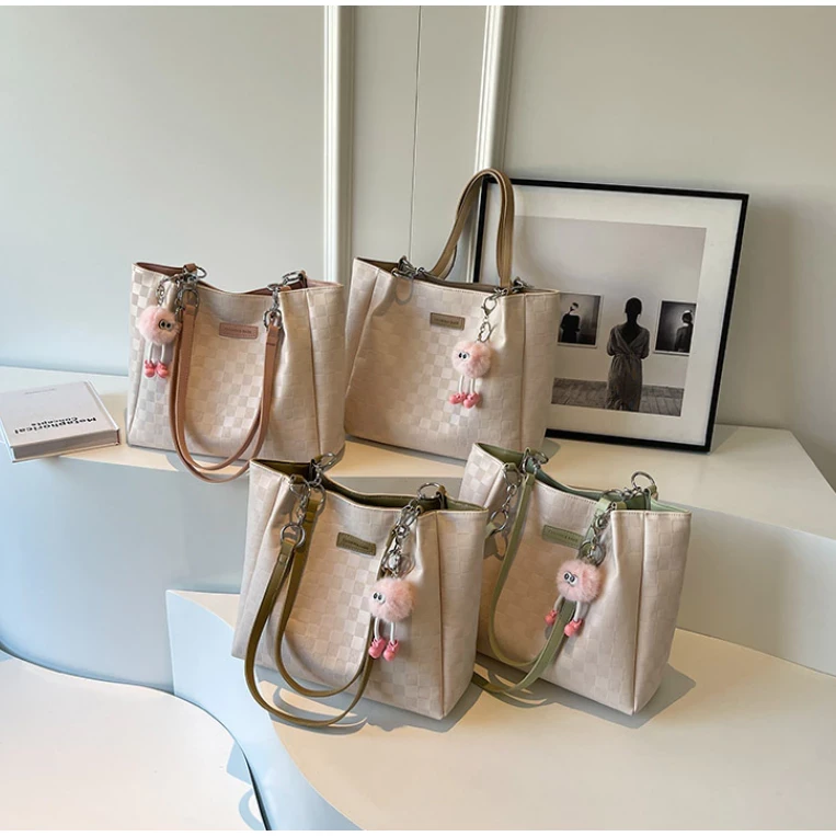 Túi xách nữ túi tote đeo vai công sở thời trang da PU cao cấp Thời trang Vừa A4 tặng móc gấu